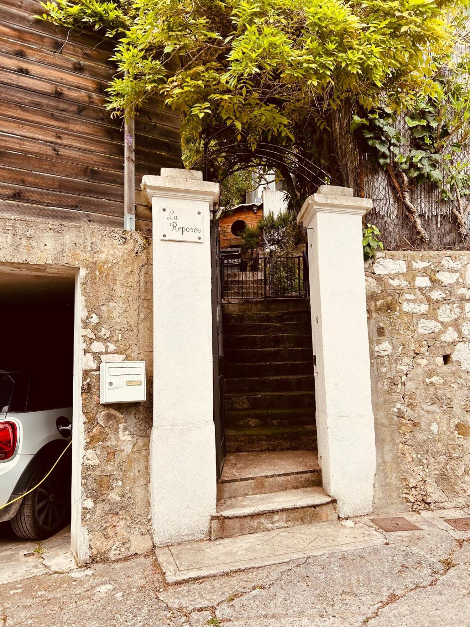 La Reposee, Bas De Villa En Plein Coeur De Vence Bagian luar foto